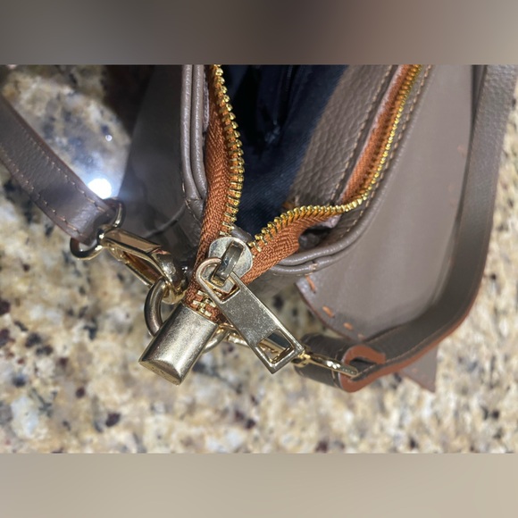 Made In Italy East West Beige Soft Leather Crossbody Bag- Purchased In Italy - Picture 14 of 16